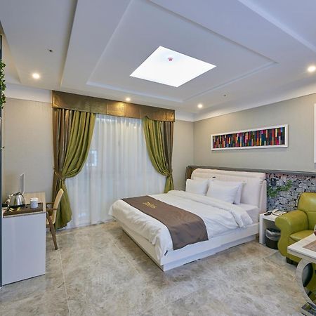 Dubai Hotel Gwangju Metropolitan City Extérieur photo