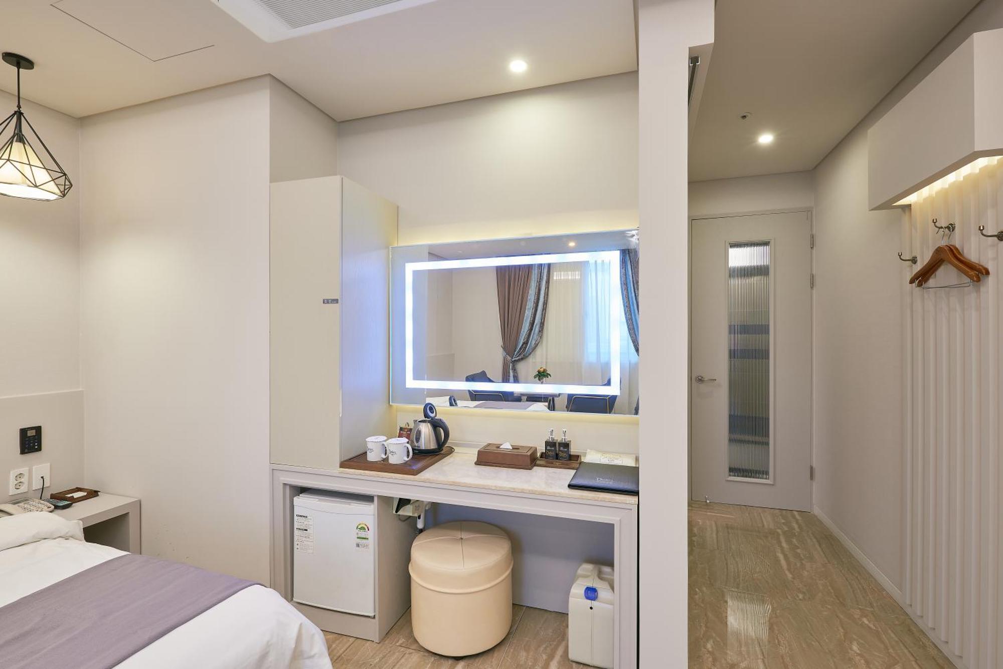 Dubai Hotel Gwangju Metropolitan City Extérieur photo