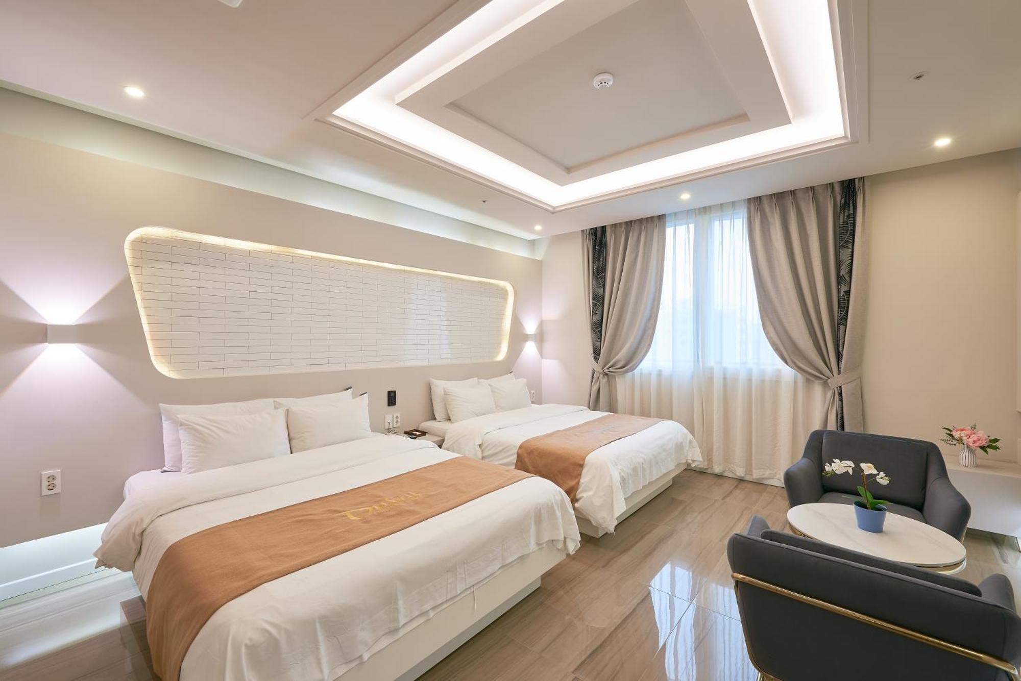 Dubai Hotel Gwangju Metropolitan City Extérieur photo