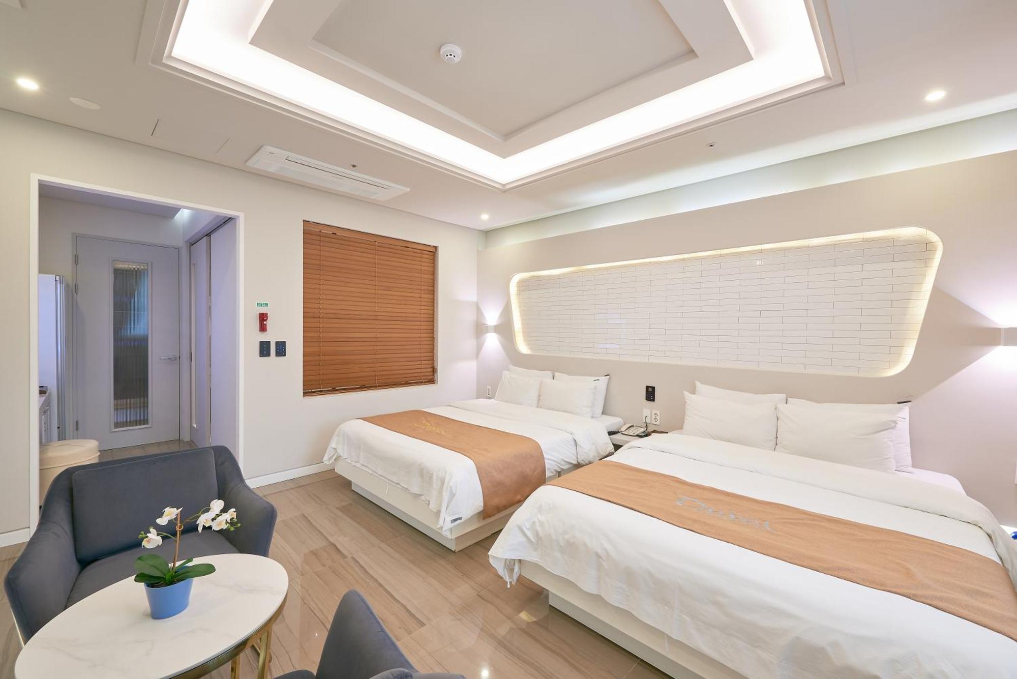 Dubai Hotel Gwangju Metropolitan City Extérieur photo