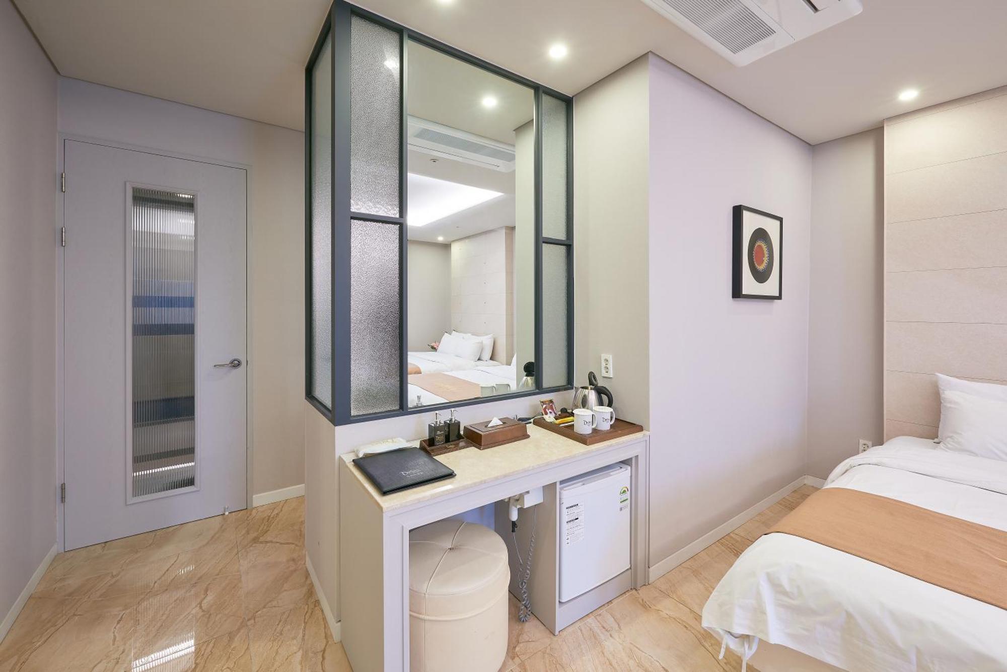 Dubai Hotel Gwangju Metropolitan City Extérieur photo