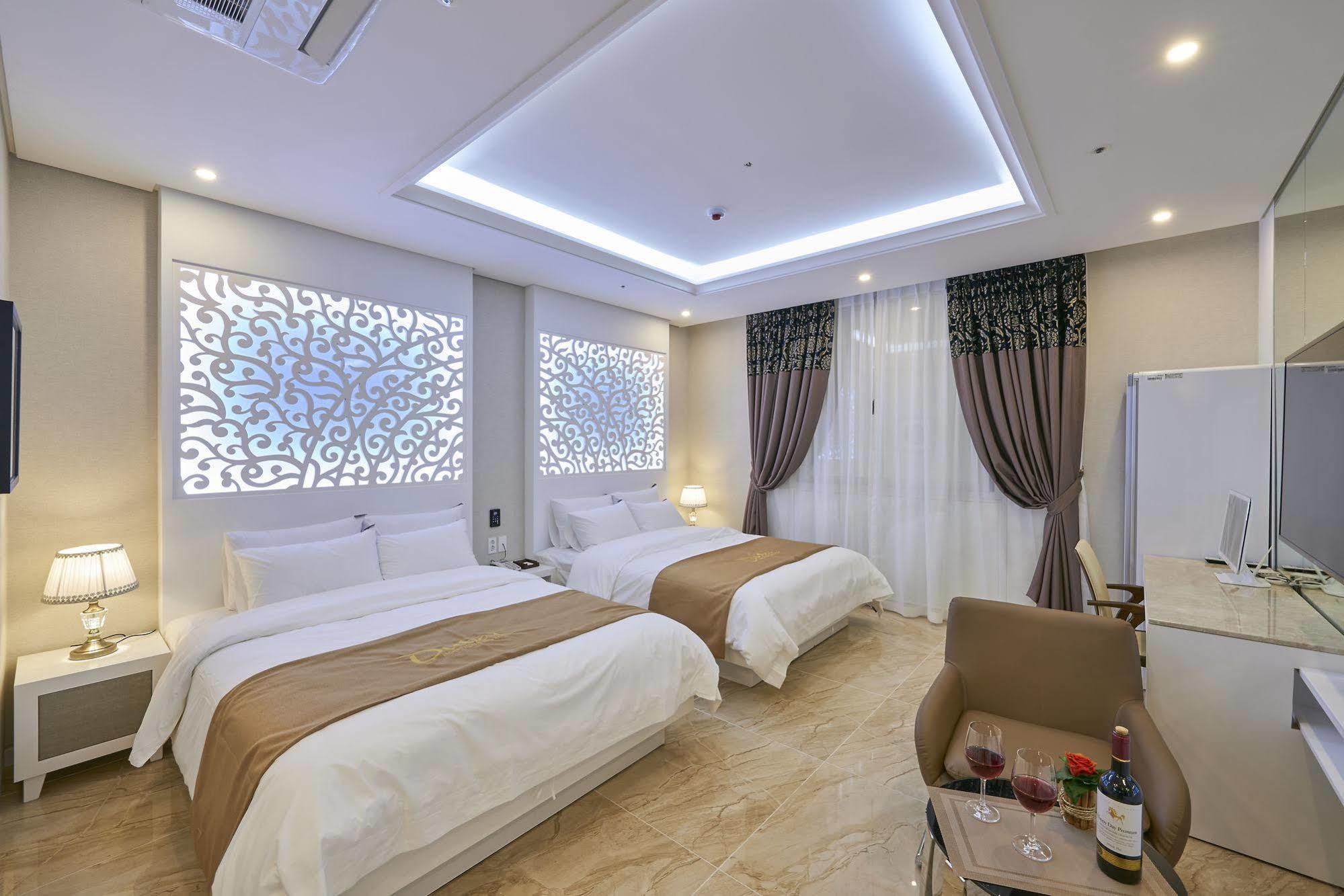 Dubai Hotel Gwangju Metropolitan City Extérieur photo